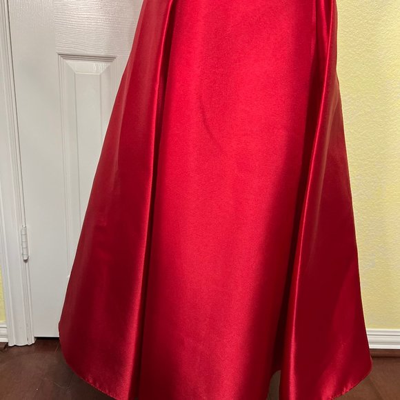Robe De Bal Adrianna Papell En Satin Rayé Rouge Canneberge - Taille 16 - Longue Et élégante